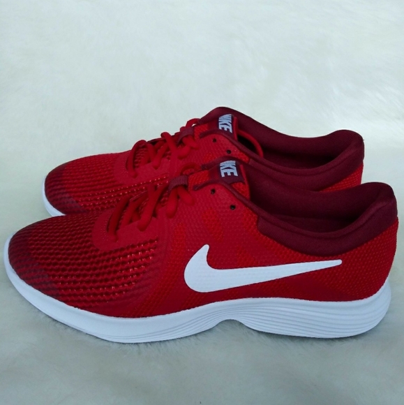 women's nike revolution 4